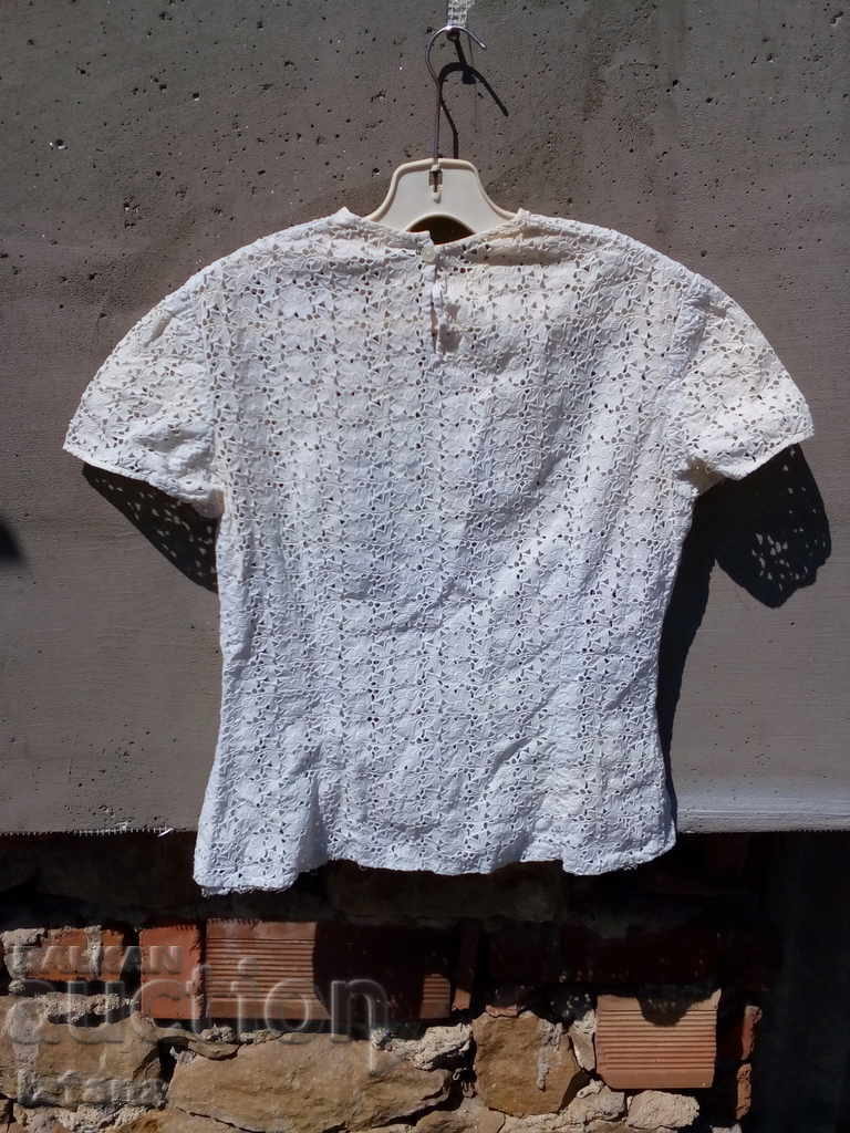 Παράδοση Η μπλούζα της παλιάς κυρίας Παράδοση Η μπλούζα της παλιάς κυρίας