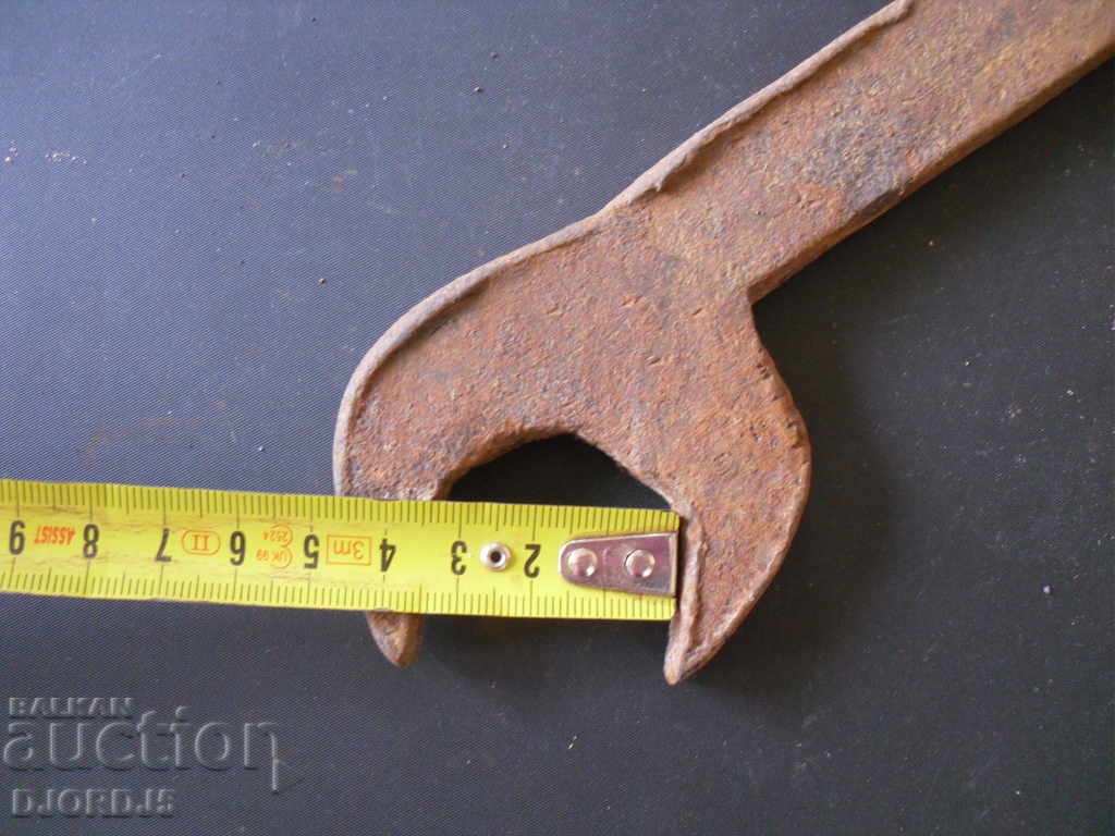 Auction Old key Auction Old key