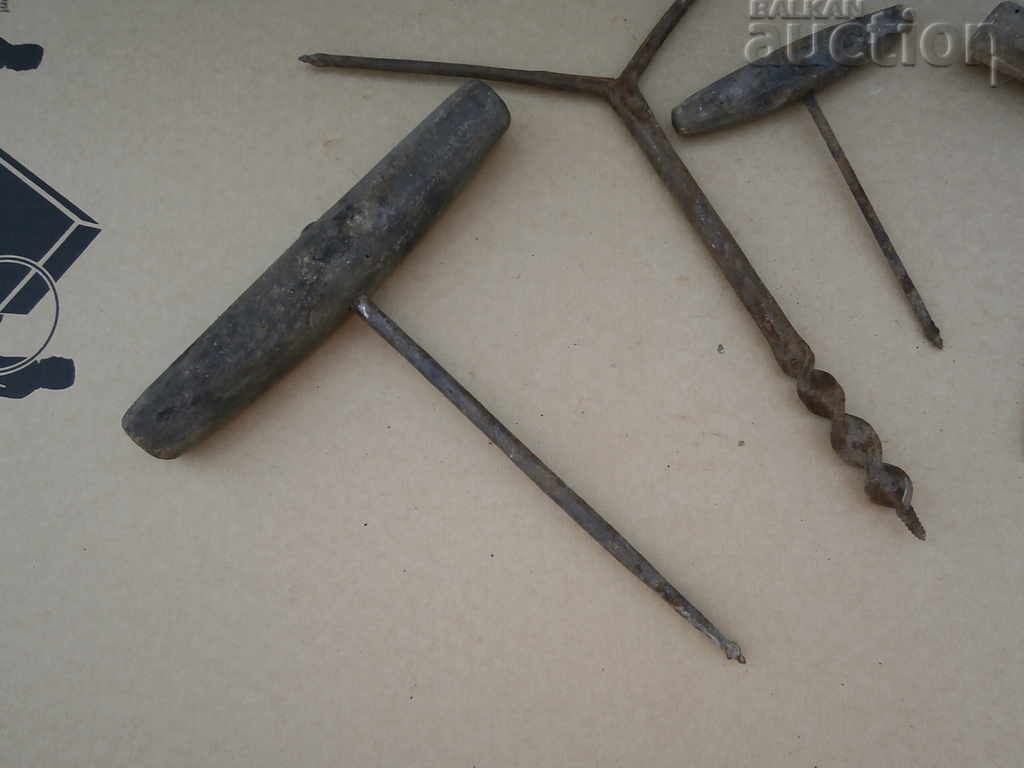 antique primitive instruments lot with price 41.00 BGN | € 20.96 antique primitive instruments lot with price 41.00 BGN | € 20.96