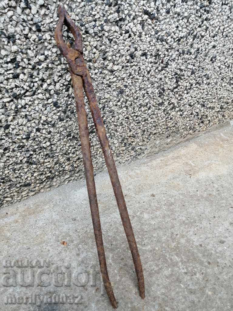 Delivery of Old forging pliers, wrought iron, wrought iron Delivery of Old forging pliers, wrought iron, wrought iron