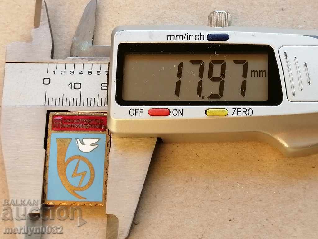 Auction Medal Badge Medal Badge Badge Auction Medal Badge Medal Badge Badge