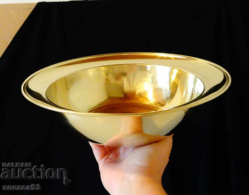 Бронзова салатиера,фруктиера 580 гр.,3 литра. с цена 69.00 лв. | € 35.28 Бронзова салатиера,фруктиера 580 гр.,3 литра. с цена 69.00 лв. | € 35.28