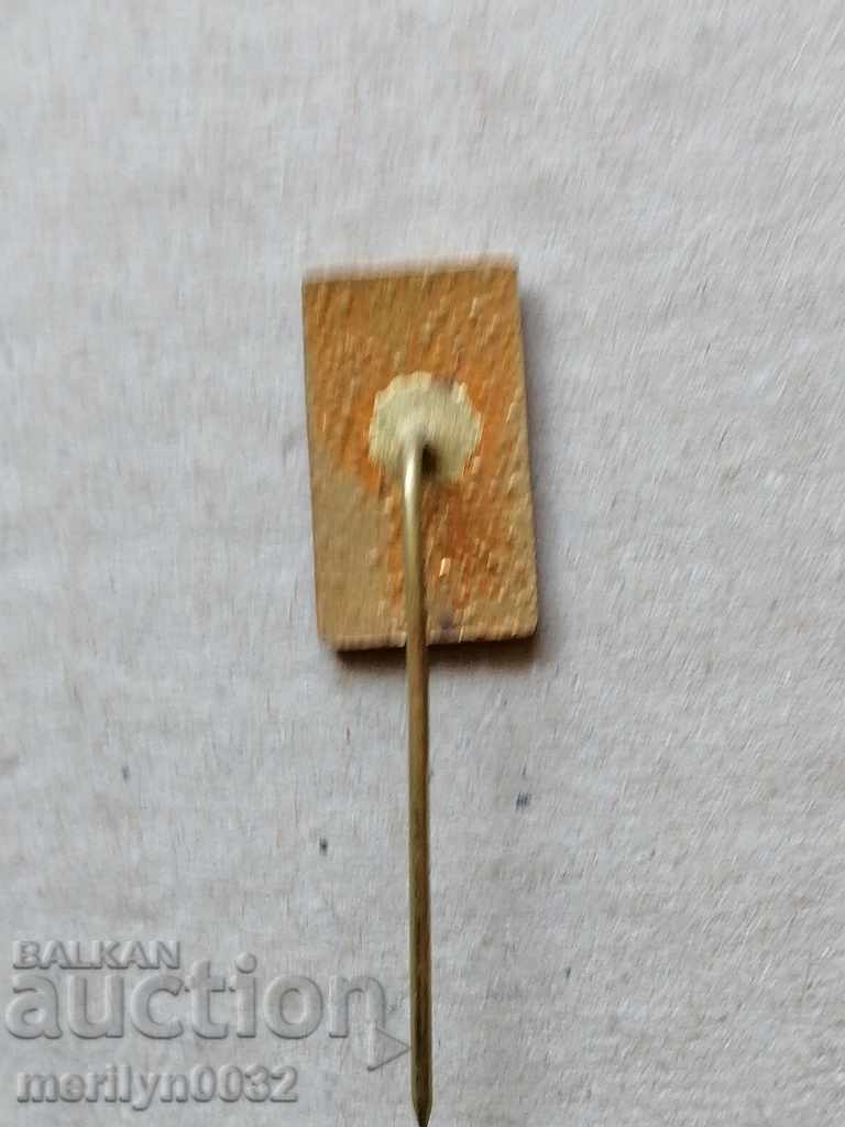 Delivery of Breastplate BF Rowing Medal Badge Delivery of Breastplate BF Rowing Medal Badge