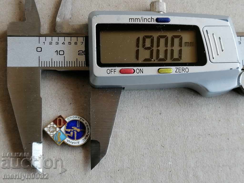 Delivery of Award Badge Sports Complex Diana Medal Badge Delivery of Award Badge Sports Complex Diana Medal Badge