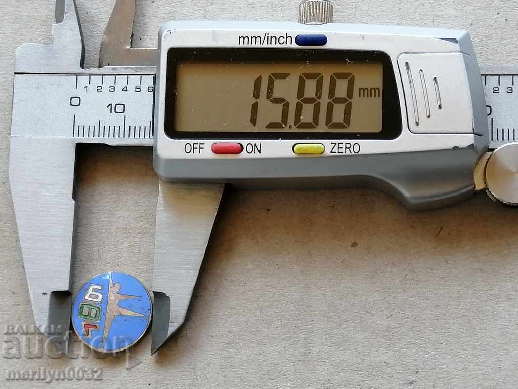 Аукцион Нагръден знак БФ Гимнастика медал значка Аукцион Нагръден знак БФ Гимнастика медал значка