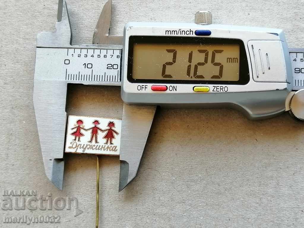 Auction Breastplate Wife Email Medal Badge Auction Breastplate Wife Email Medal Badge