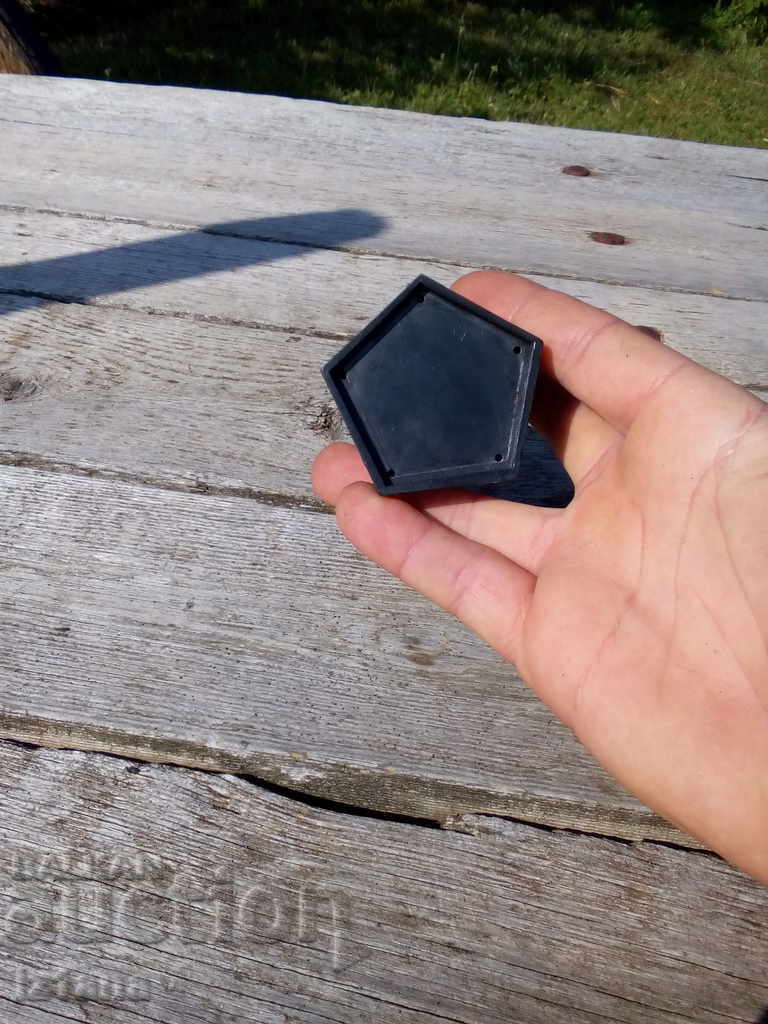 Delivery of Old spinning toy Delivery of Old spinning toy