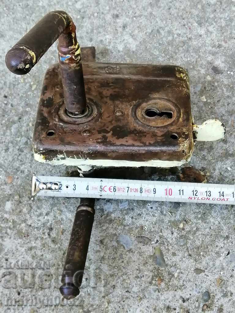Delivery of Old lock without key, latch, 1930s, WORKS Delivery of Old lock without key, latch, 1930s, WORKS