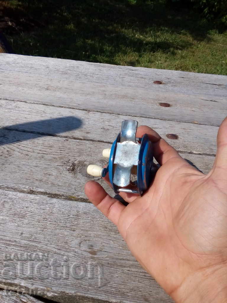 Old fishing reel - 5