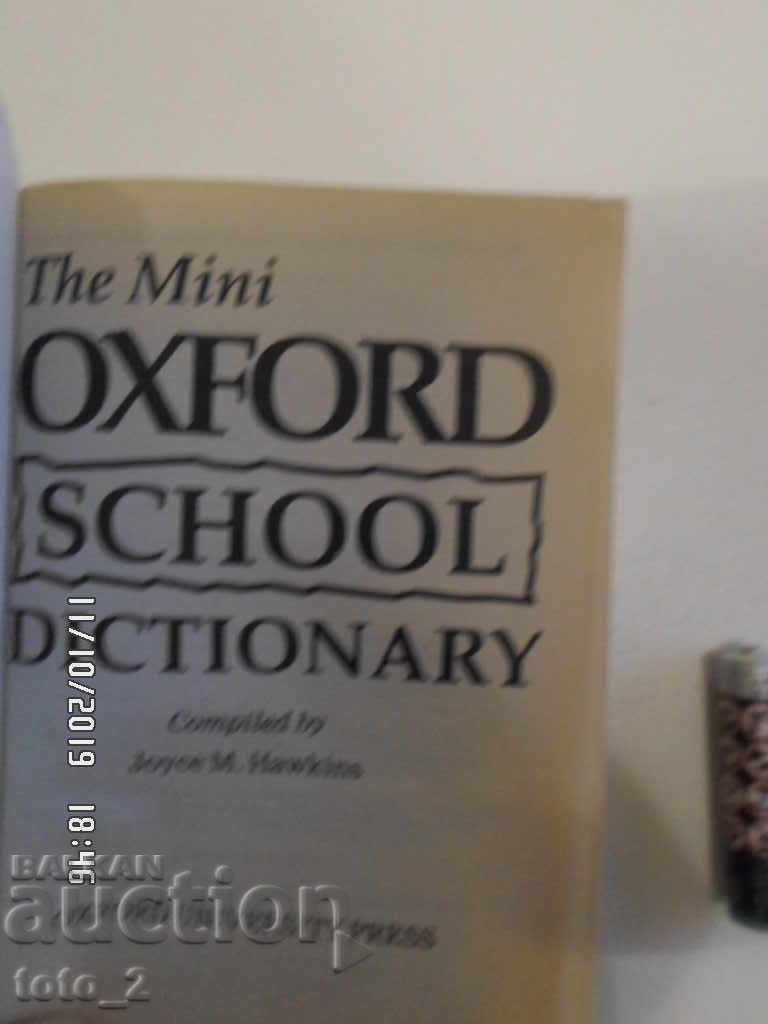 Auction  OXFORD MINI ENGLISH DICTIONARY