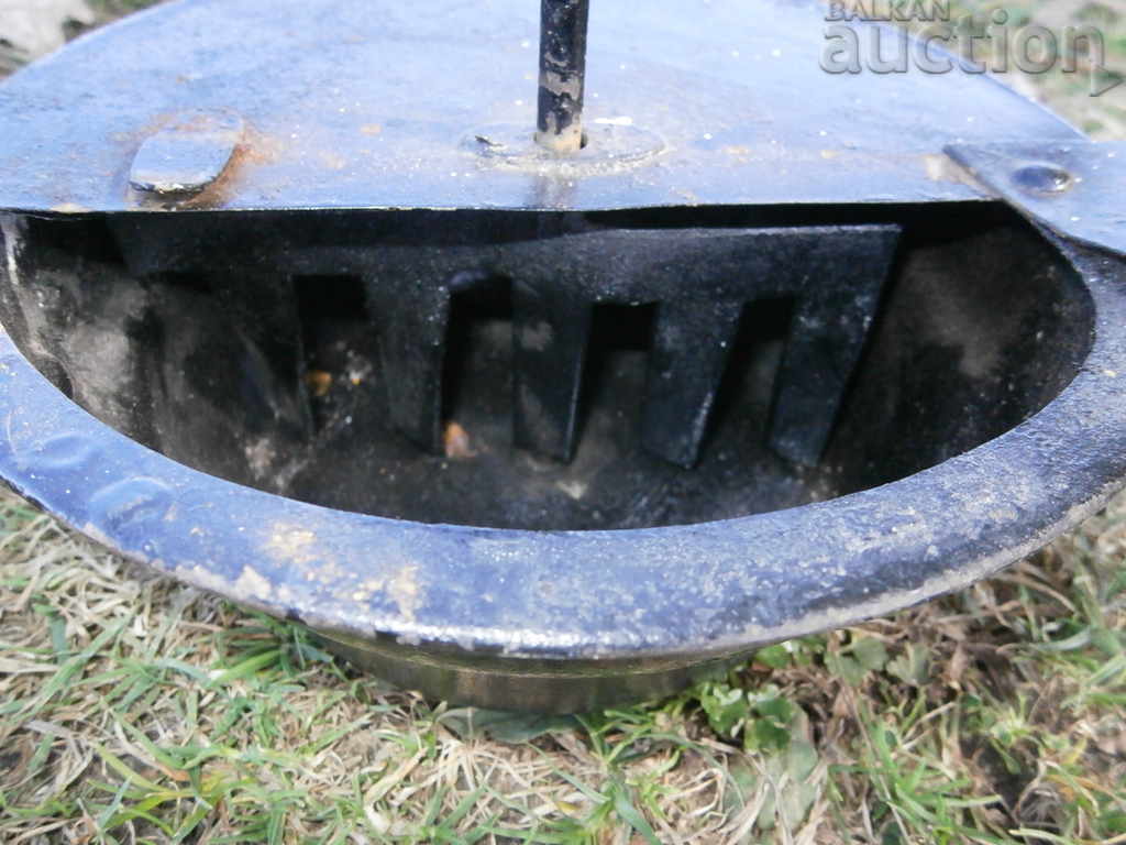 Delivery of old primitive coffee roasting machine Delivery of old primitive coffee roasting machine