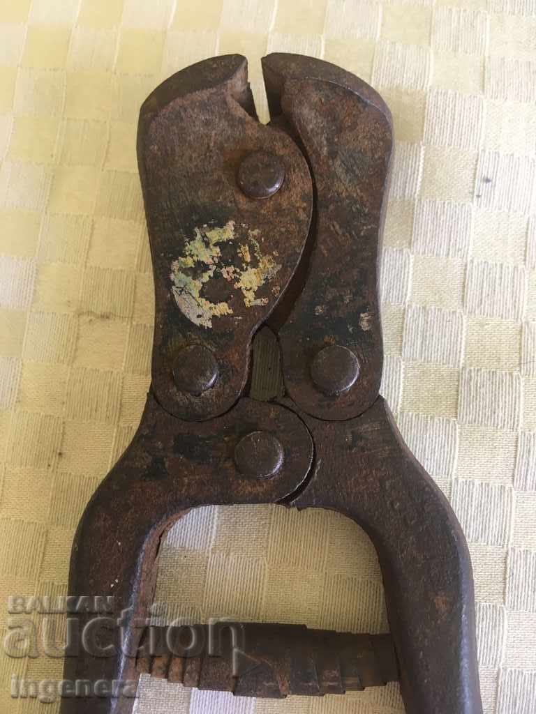 Pliers Cutters OLD TOOL with price 17.00 BGN | € 8.69 Pliers Cutters OLD TOOL with price 17.00 BGN | € 8.69