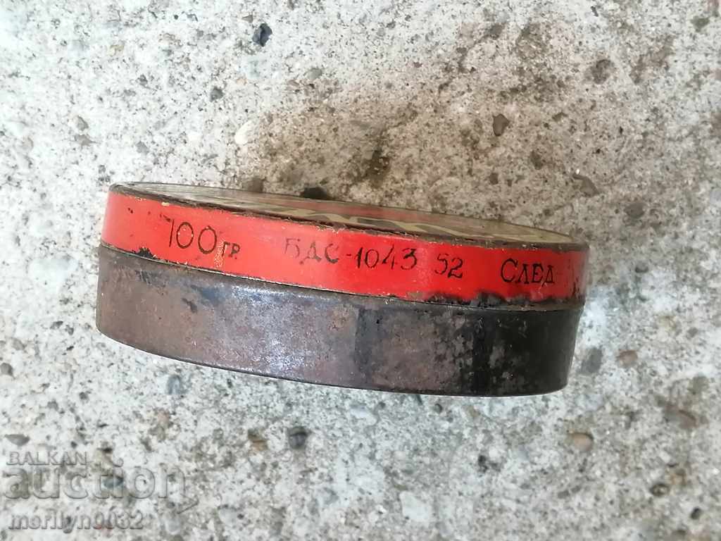 Auction Ancient metal box for the wax Imalin Auction Ancient metal box for the wax Imalin