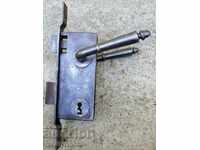 Veche ÎNCUIETOARE URIAȘĂ fără cheie, zăvor, sfârșitul secolului al XIX-lea, începutul secolului al XX-lea