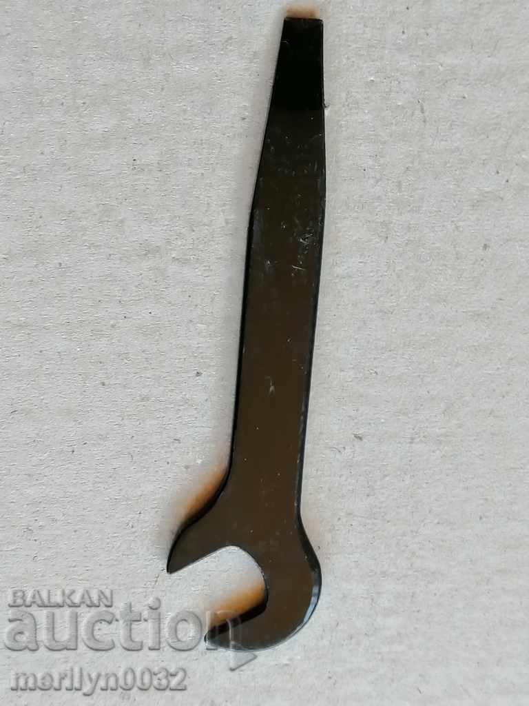 Part, detail key screwdriver from the PIU of the SVT with price 31.00 BGN | € 15.85 Part, detail key screwdriver from the PIU of the SVT with price 31.00 BGN | € 15.85