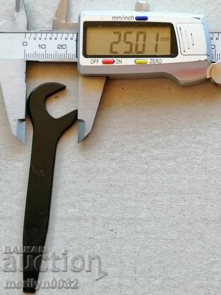 Part, detail key screwdriver from the PIU of the SVT - 5 Part, detail key screwdriver from the PIU of the SVT - 5