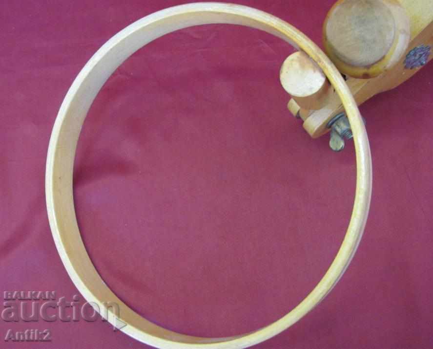 19th century Lace and tapestry sewing device - 7