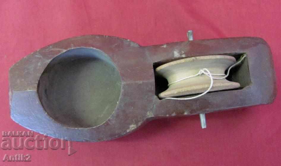 18th Century Weaving loom with price 45.00 BGN | € 23.01