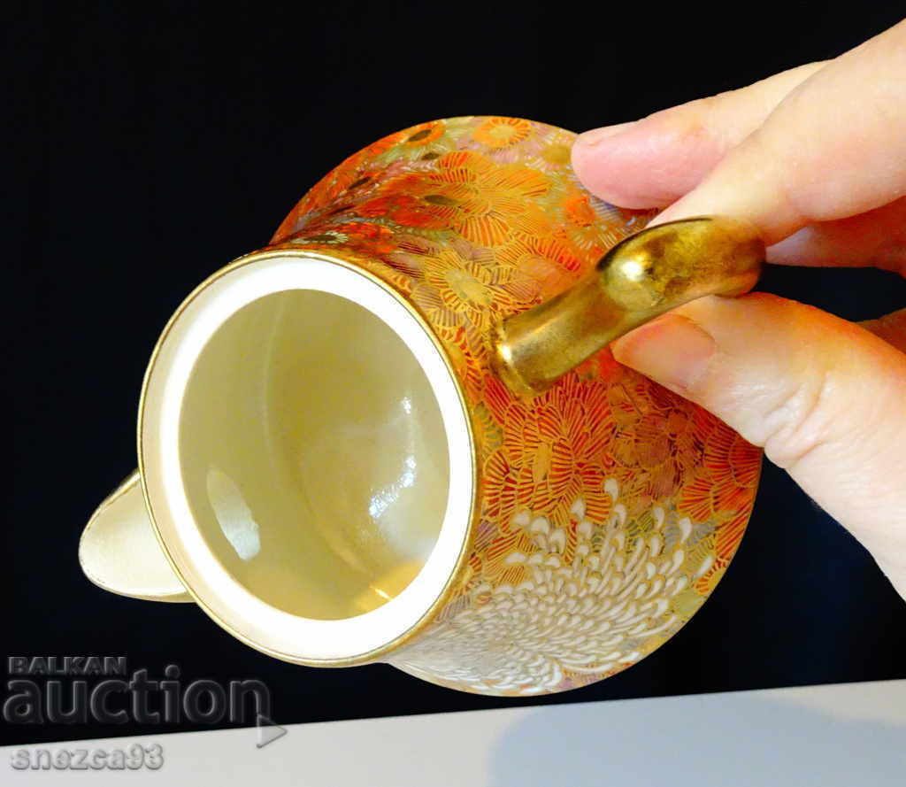 Genuine Japanese Satsuma porcelain, gold, chrysanthemums - 5 Genuine Japanese Satsuma porcelain, gold, chrysanthemums - 5