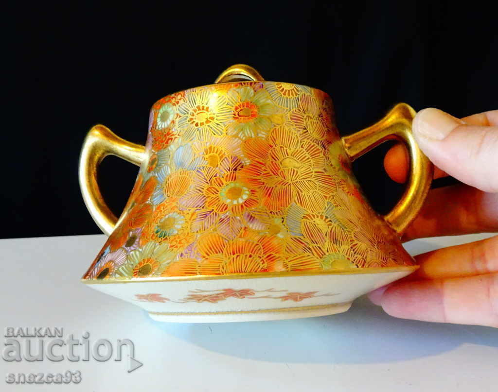 Auction Sugar bowl Satsuma, Meiji period, Shosan school Auction Sugar bowl Satsuma, Meiji period, Shosan school