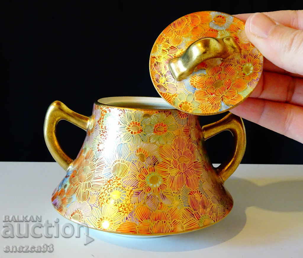 Delivery of Sugar bowl Satsuma, Meiji period, Shosan school Delivery of Sugar bowl Satsuma, Meiji period, Shosan school