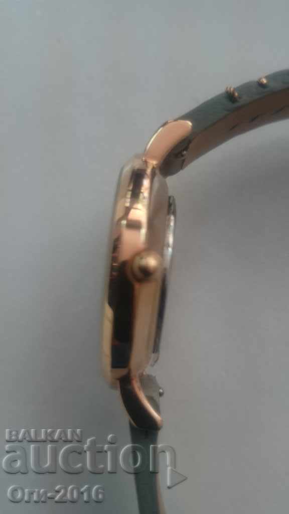 Παράδοση ROSEFIELD Ρολόι Amsinyc για κυρίες