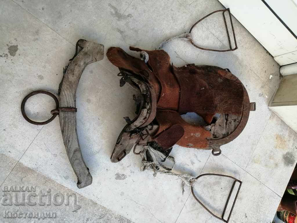 OLD SAMAR RIDING saddle with price 30.00 BGN | € 15.34
