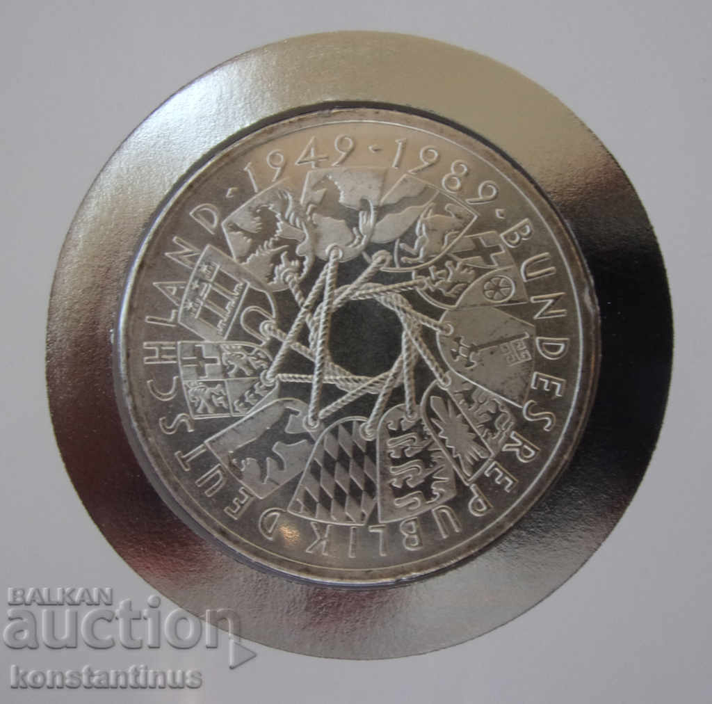 Germania 2 x 10 Mark GFR + GDR 1989 UNC PROOF Rare cu preț € 23.01 | 45.00 BGN