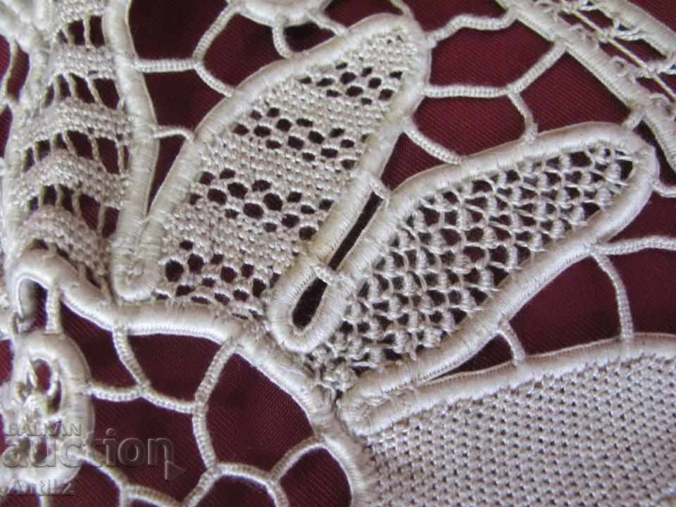 19th Century Hand Knitted Tablecloth, Box, Tishleifer - 7 19th Century Hand Knitted Tablecloth, Box, Tishleifer - 7