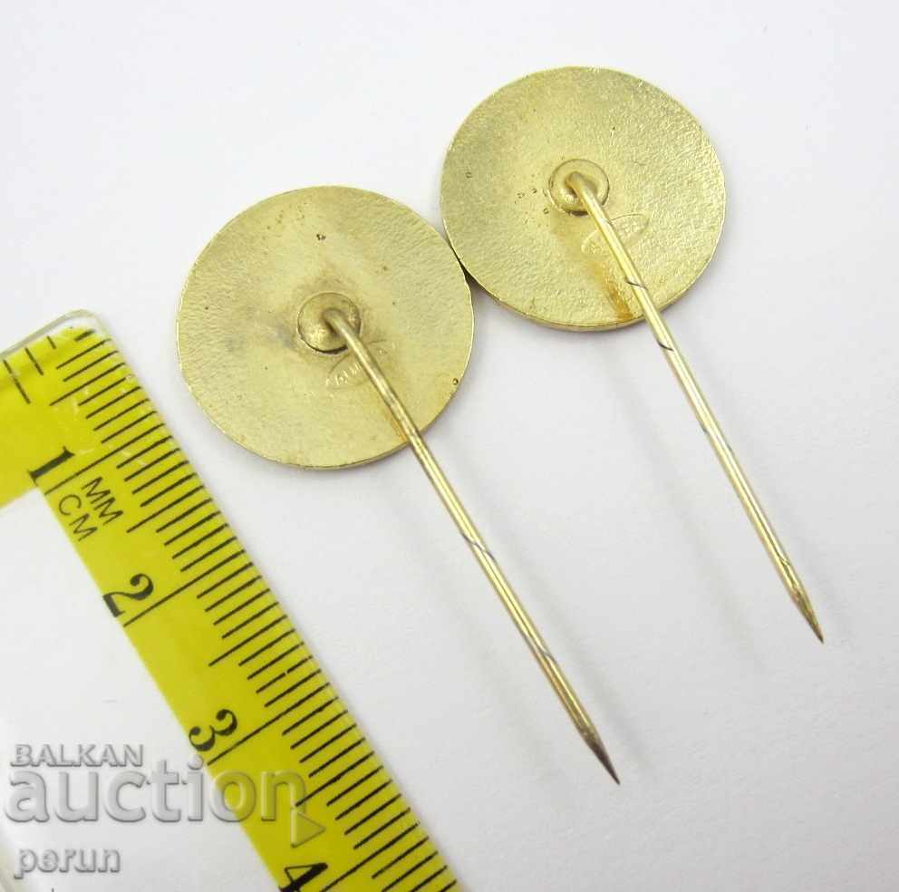 Delivery of LOT OF 2 BADGES-MOUNTAIN GUIDES-CROATIA-ENAMEL Delivery of LOT OF 2 BADGES-MOUNTAIN GUIDES-CROATIA-ENAMEL