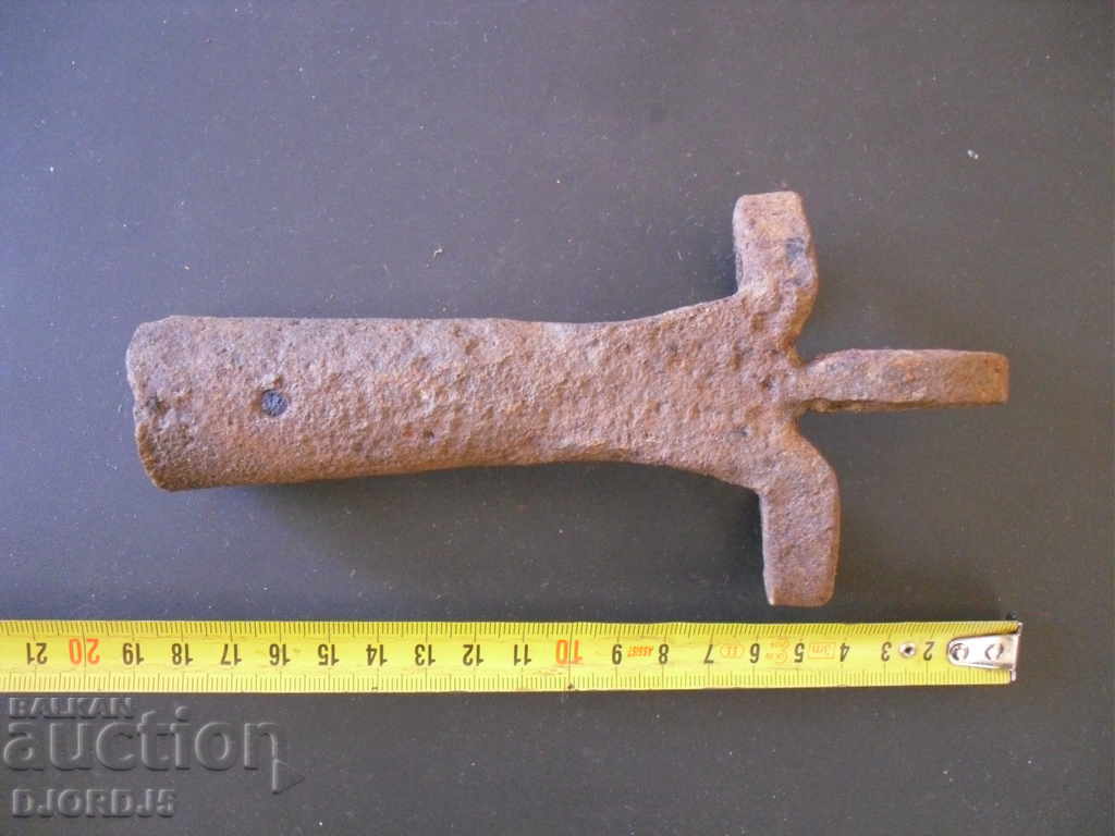 Auction An old forged tool Auction An old forged tool