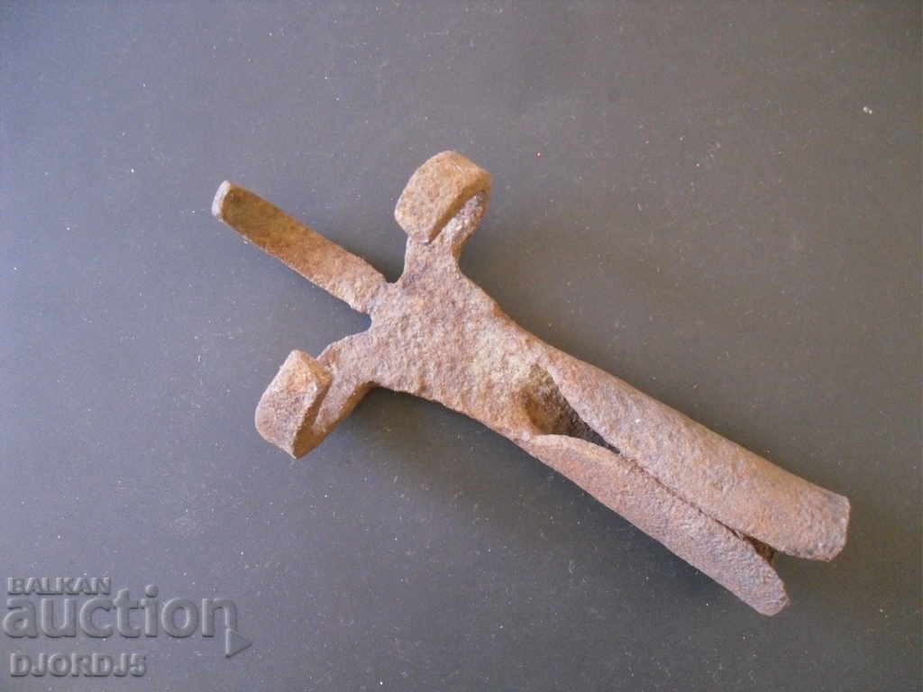 Delivery of An old forged tool Delivery of An old forged tool