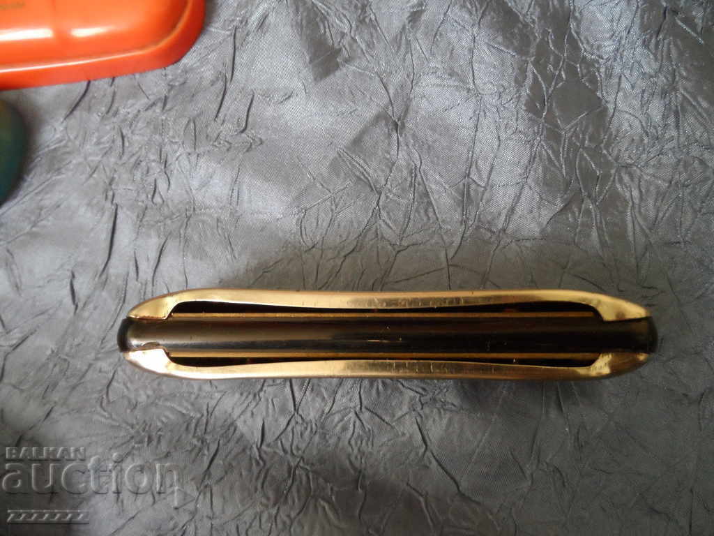 Δημοπρασία παλιά φυσαρμόνικα Δημοπρασία παλιά φυσαρμόνικα