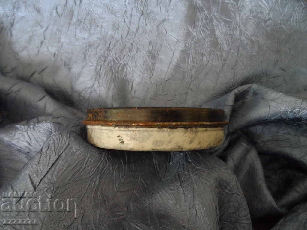 Auction old metal box Auction old metal box
