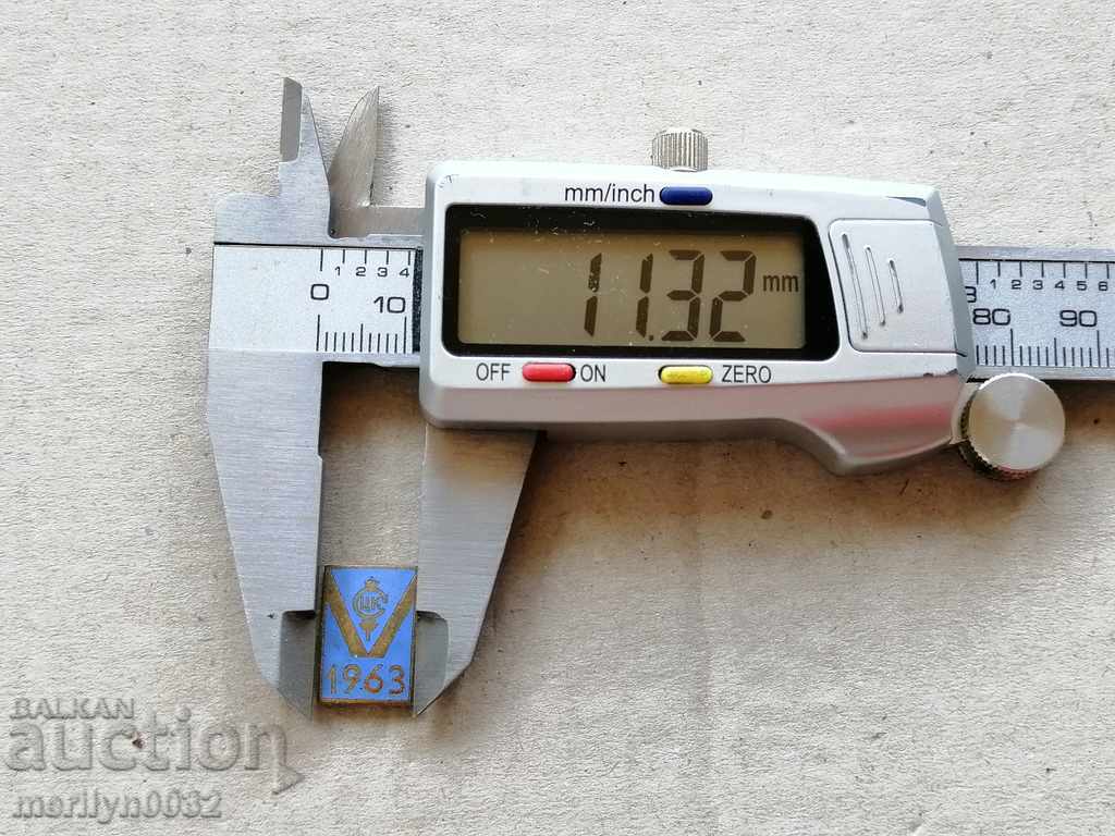 Delivery of Breastplate Medal Badge Badge