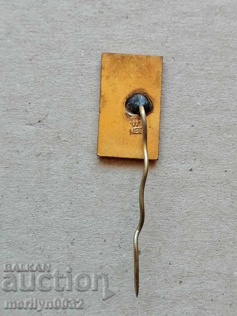 Auction  Breastplate Medal Badge Badge