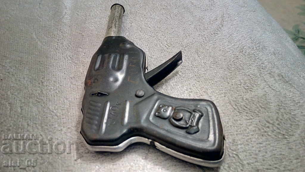 Auction Kids metal gun works Auction Kids metal gun works