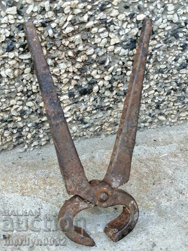 Ancient primitive crumpled keretten pliers in the 20th century - 5 Ancient primitive crumpled keretten pliers in the 20th century - 5