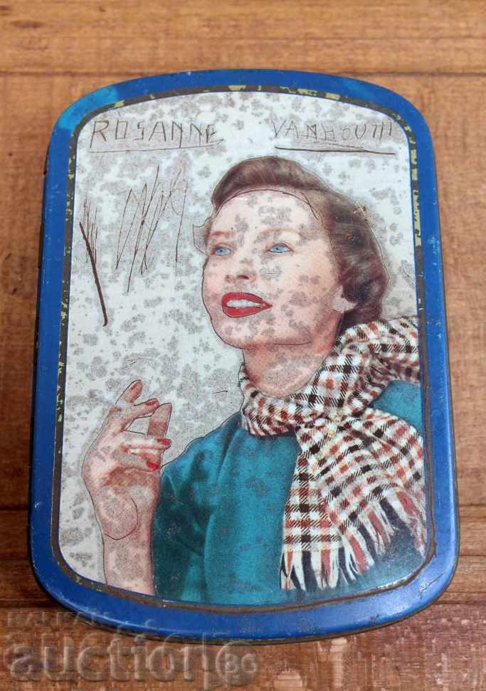 .Old Cigarette Sheet Metal Cigarette Case