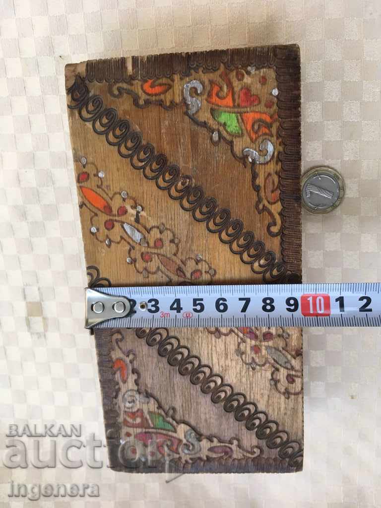 Delivery of BOX OF OLD WOOD Delivery of BOX OF OLD WOOD