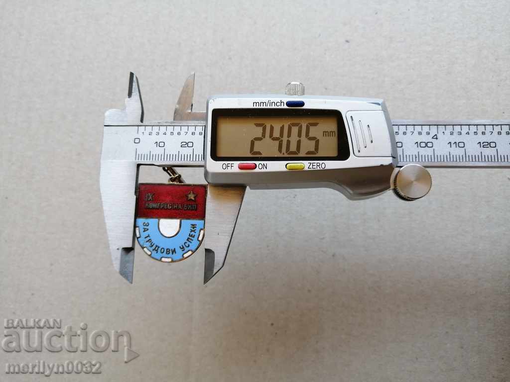 Auction CPC Award Badge For Work Good Luck Medal Badge Auction CPC Award Badge For Work Good Luck Medal Badge