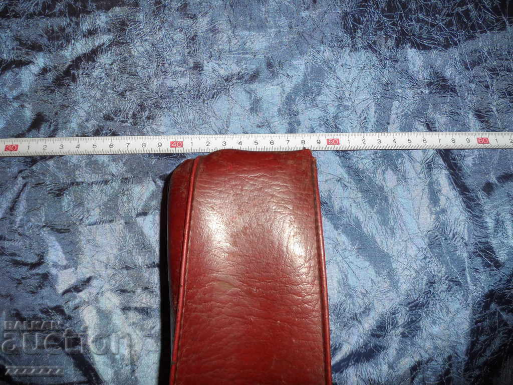 Δημοπρασία Μια μεγάλη, παλιά δερμάτινη θήκη. Δημοπρασία Μια μεγάλη, παλιά δερμάτινη θήκη.