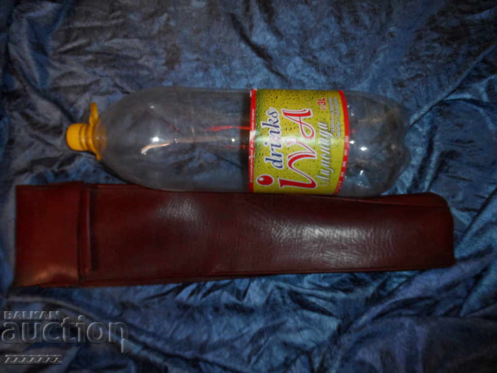 Μια μεγάλη, παλιά δερμάτινη θήκη. - 6 Μια μεγάλη, παλιά δερμάτινη θήκη. - 6