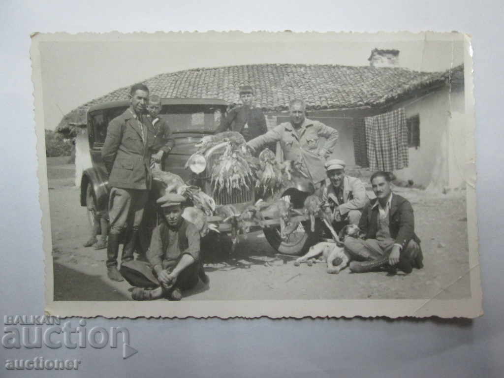 OLD PHOTO OF A CAR with price 10.00 BGN | € 5.11 OLD PHOTO OF A CAR with price 10.00 BGN | € 5.11