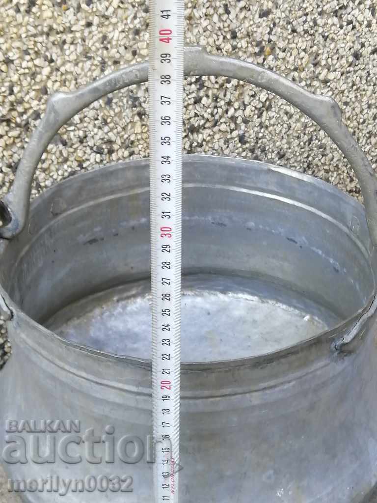 Παλιό καζάνι χάλκινο χάλκινο κονσερβοποιημένο νόμισμα με τιμή 124.00 BGN | € 63.40