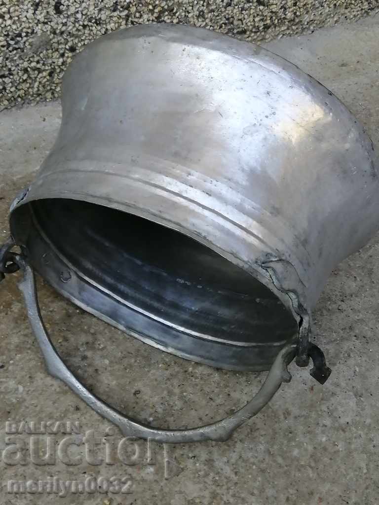 Παράδοση Παλιό καζάνι χάλκινο χάλκινο κονσερβοποιημένο νόμισμα