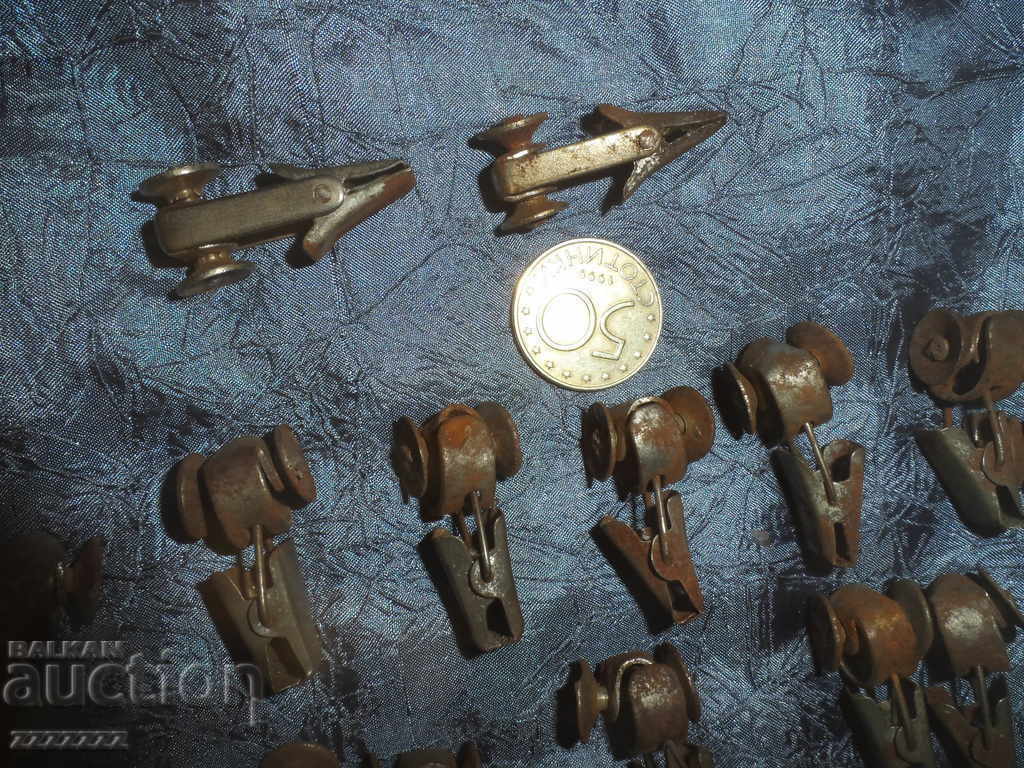 agrafe vechi pentru perdele cu preț 15.00 BGN | € 7.67