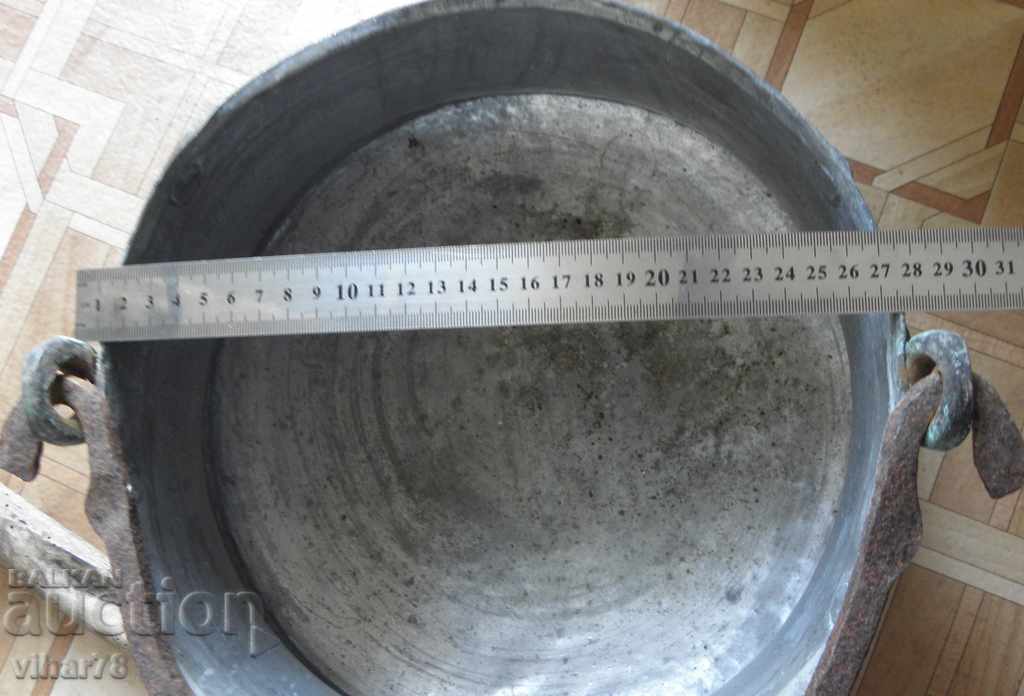 Delivery of TWO-LOT BOTTLE, KALIDISAN BOILER WITH A WALKER Delivery of TWO-LOT BOTTLE, KALIDISAN BOILER WITH A WALKER