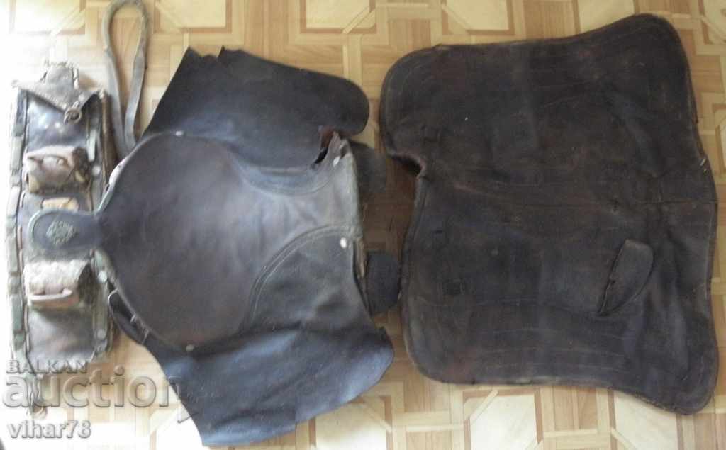 Старинно Армейско седло,състоящо се от три части