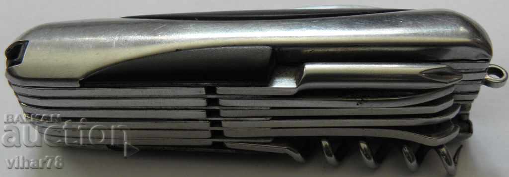 Джобно ножче с много функции с цена € 25.99 | 50.83 лв. Джобно ножче с много функции с цена € 25.99 | 50.83 лв.